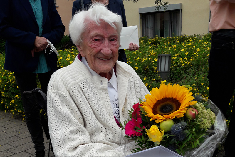 Franziska Hillebrand an ihrem 100. Geburtstag am 19. August 2021